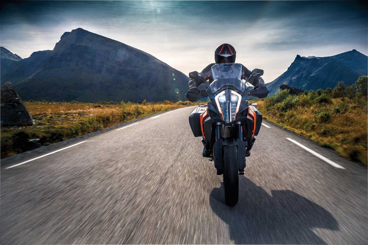 KTM 1290 Super Adventure S отвява конкуренцията и ни кара да мечтаем за нови хоризонти