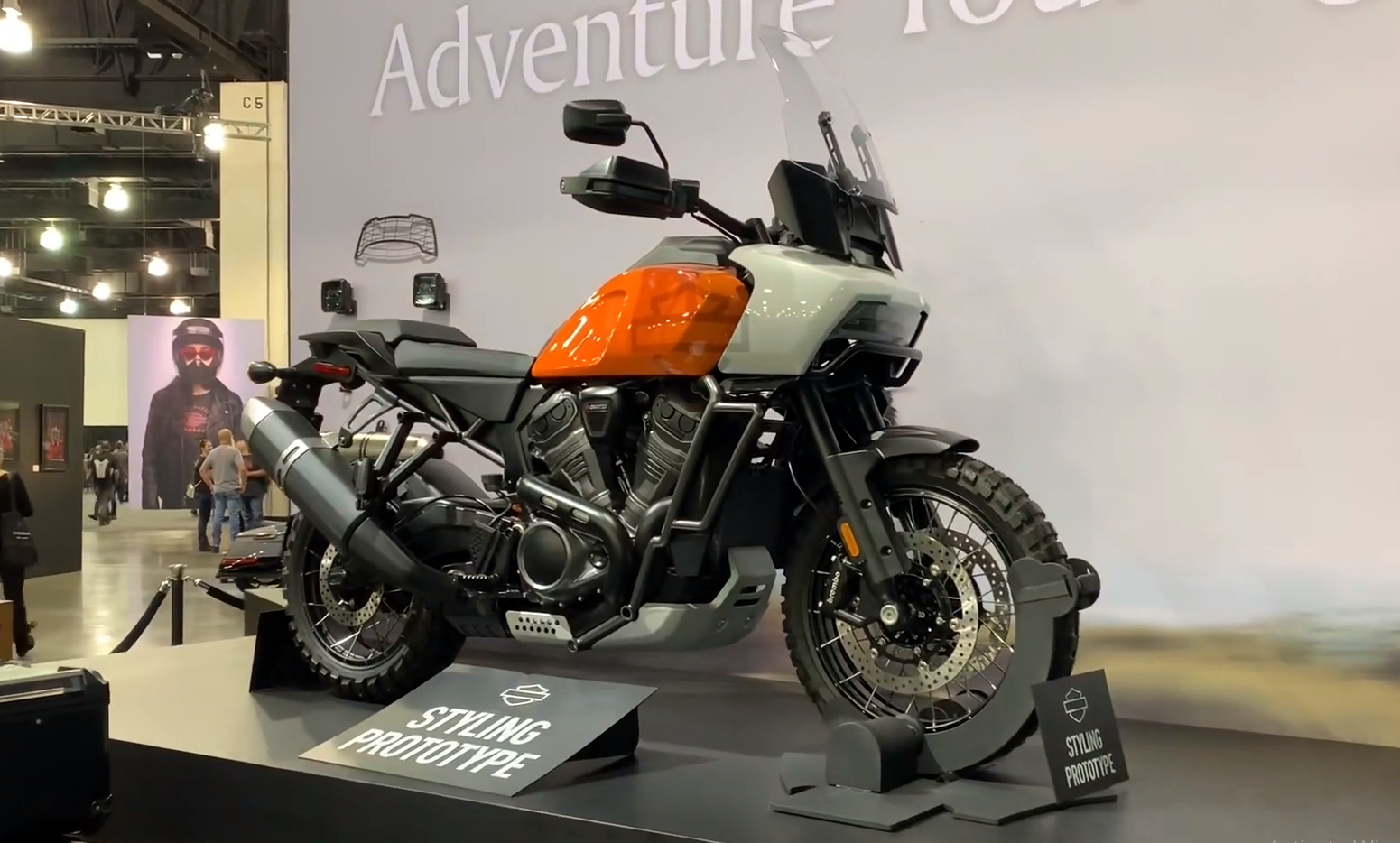Harley-Davidson показаха прототип на приключенския Pan America