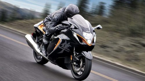 Hayabusa лети отново! Suzuki пробудиха звяра