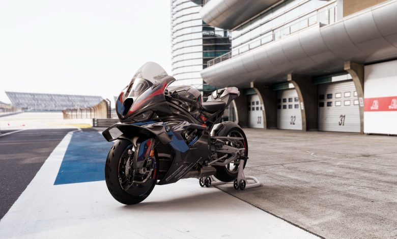 Новото BMW M 1000 RR - аеродинамична ракета!