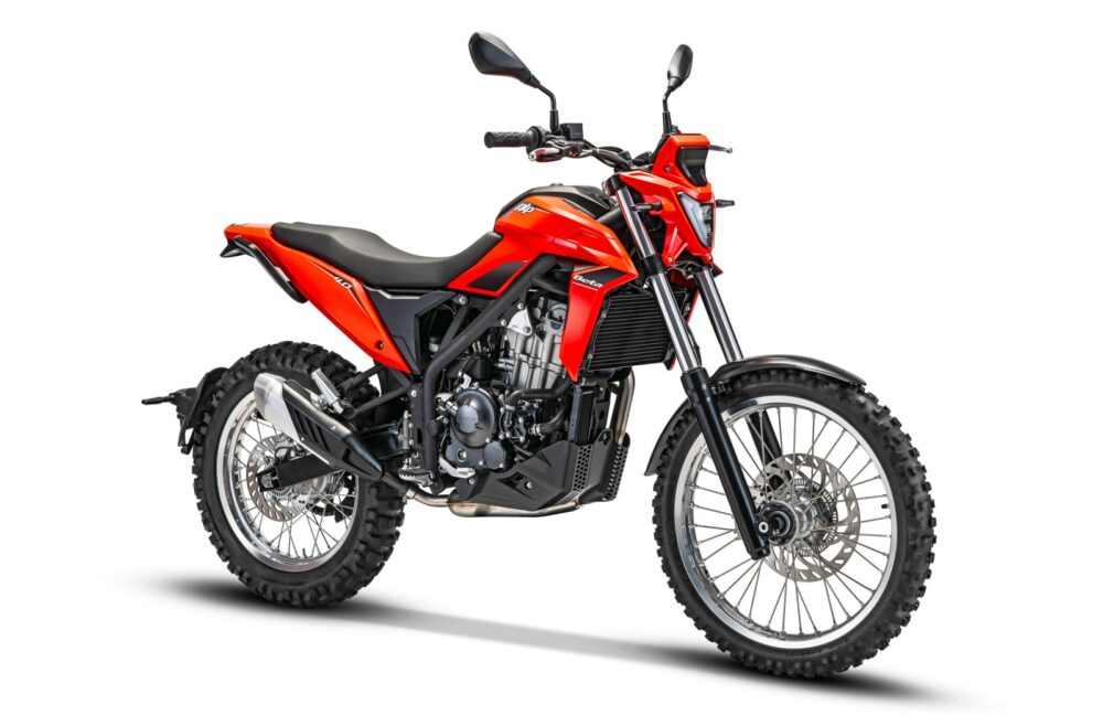 EICMA 2023: Beta представи дуъл спорт красавците Alp 4.0 и Alp X