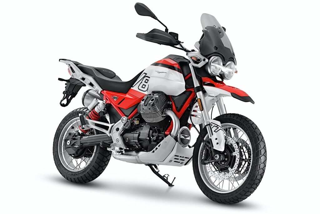 Moto Guzzi добави три варианта към V85TT и цялостно обновяване на модела