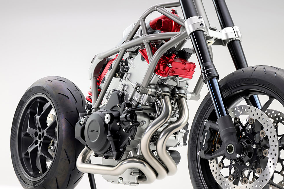 Honda показа първия V3 двигател в света, с електрически компресор на EICMA 2024 г (видео)