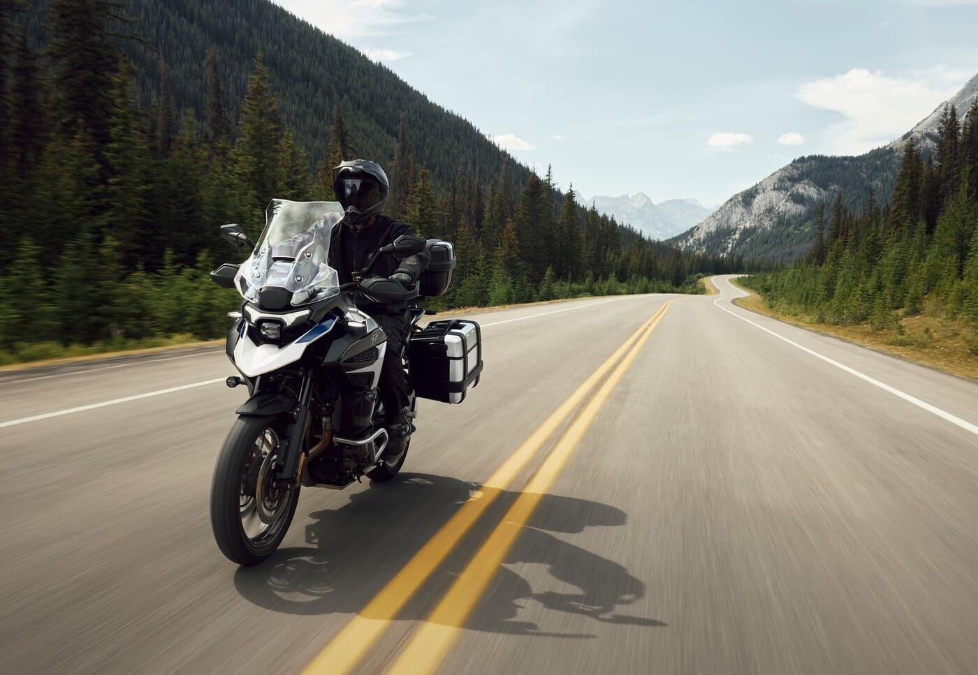 Triumph обнови Tiger 1200 - четири версии и двигател със 158 к.с.